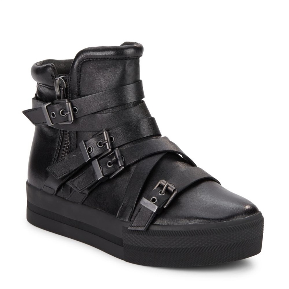 Ash Buckle Snekers